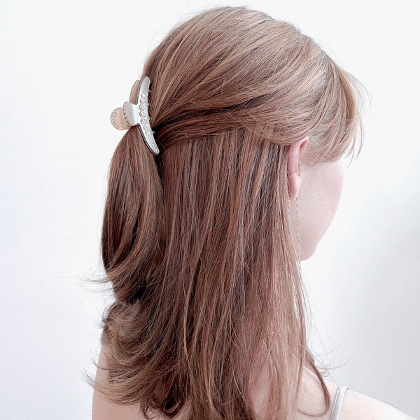 Handcrafted tortoise shell small hair clip with Swarovski crystal detail – Maison Soyenne