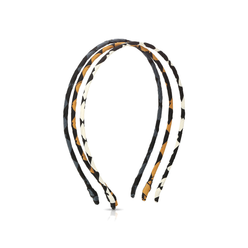 Sustainable and stylish, this minimalist checkered headband features a super skinny, ultra-thin shape that blends comfort with structure. Wrapped in eco-friendly vintage fabric, it’s thoughtfully crafted at Maison Soyenne’s studio in Seoul with the planet—and your style—in mind. Whether you're going for a casual look or a classic, timeless vibe, this minimalist black and white checker pattern adds the perfect finishing touch.