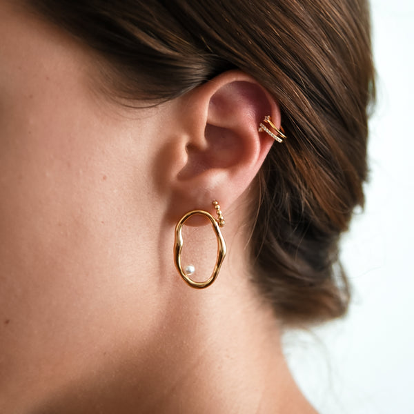 fresh water pearl gold earrings in 925 Sterling sliver, organic natural pearl gold earrings, bridesmaid earrings, wedding earrings, Korean style gold earrings, k-pop earrings, Holiday gift idea, Gift for her, Birthday bff gifts, minimalist earrings